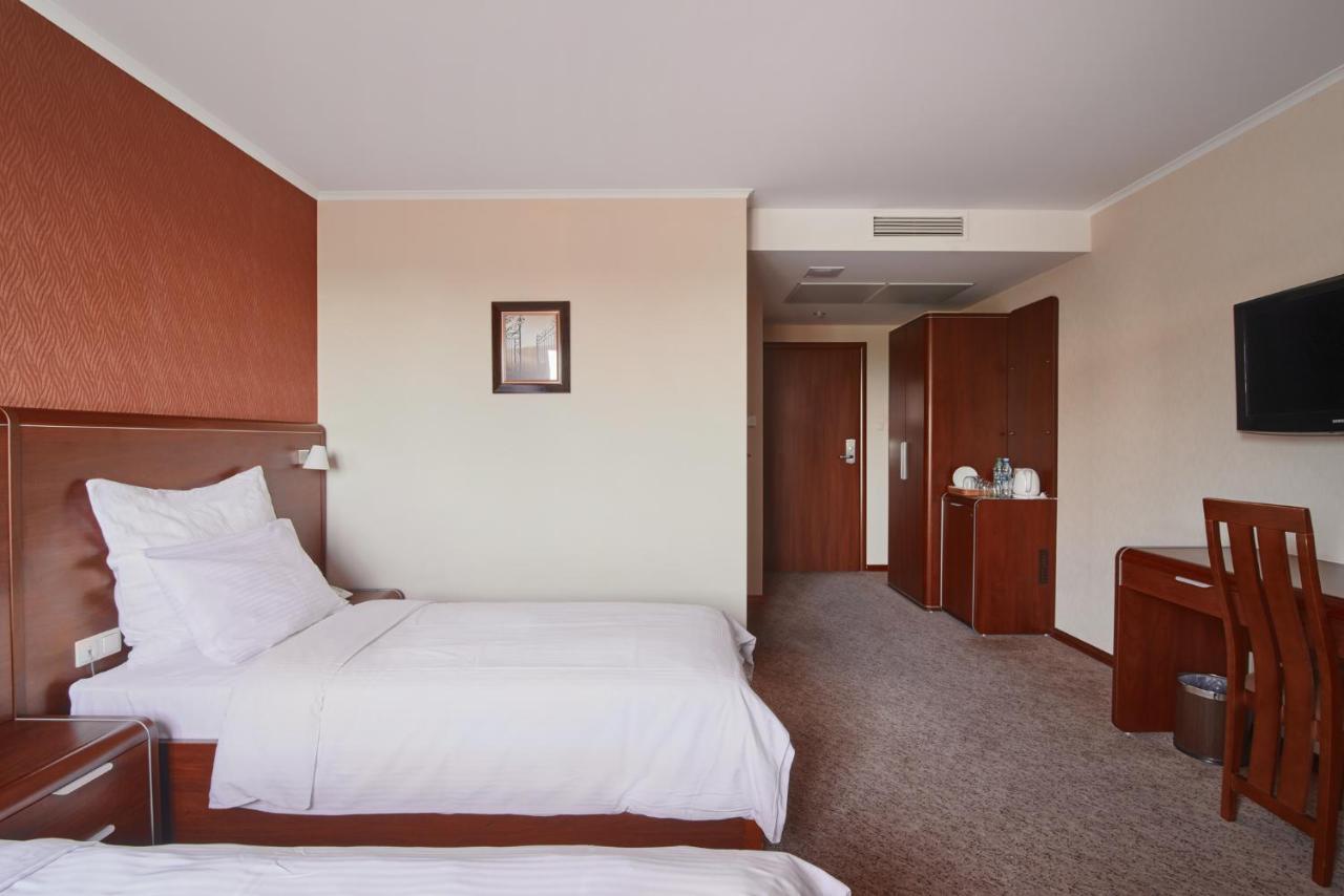 Artis Hotel&Spa Zamość Buitenkant foto