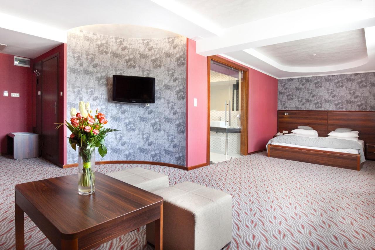 Artis Hotel&Spa Zamość Buitenkant foto